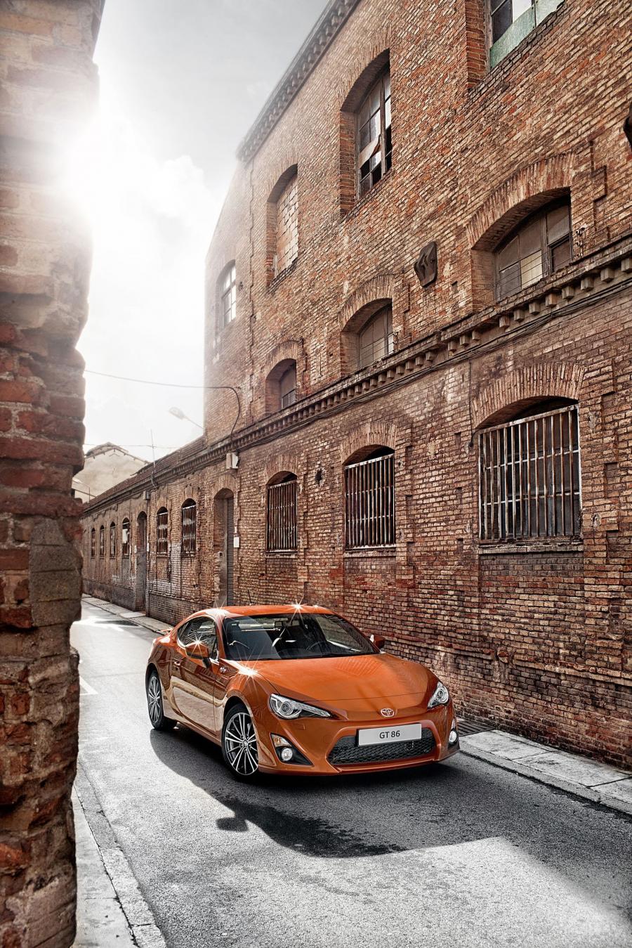  Toyota GT 86 2012 года  (фото 55 из 106)
